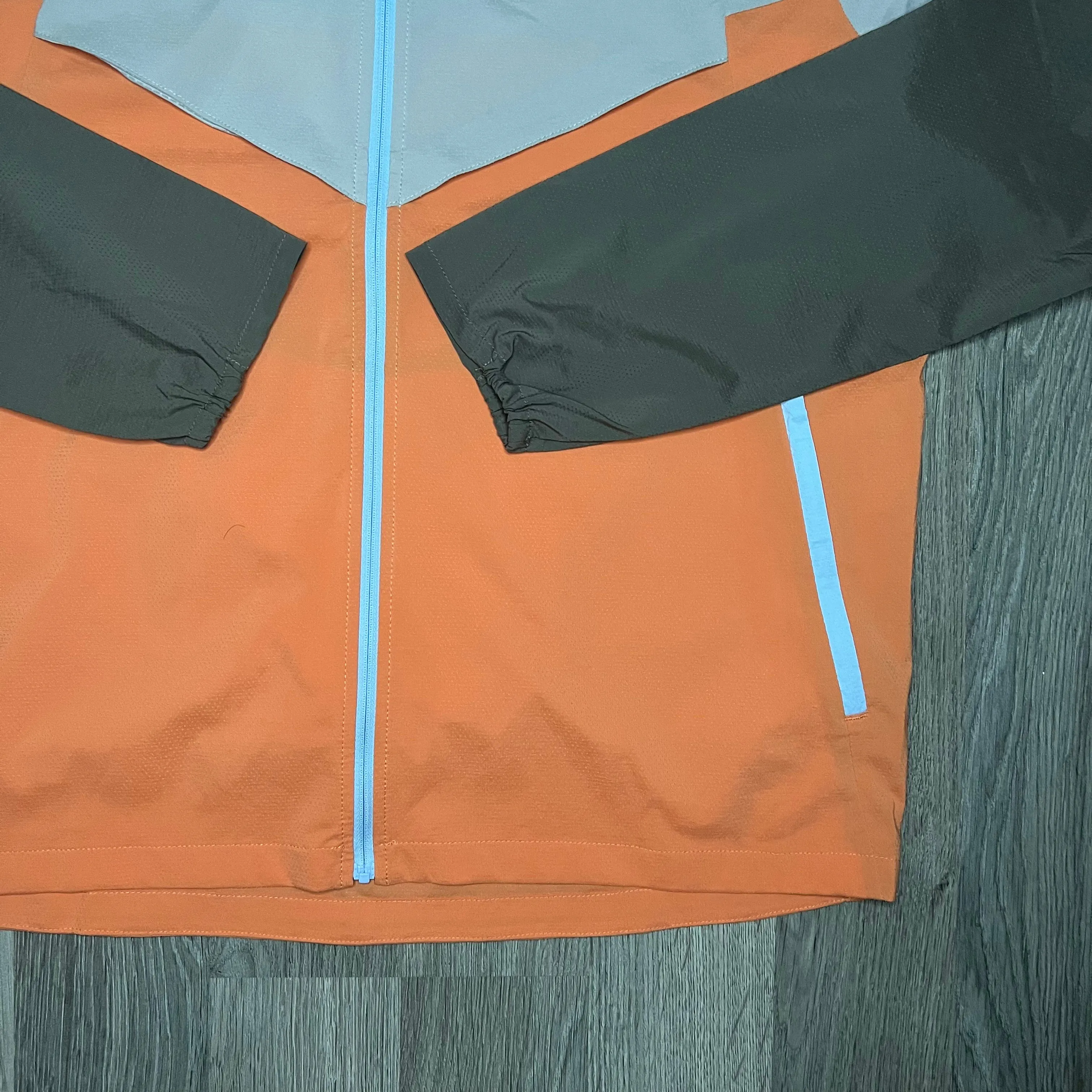 Nike Windrunner Orange Trance